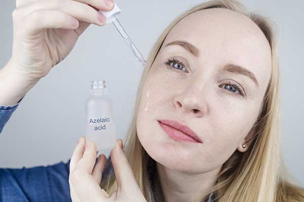 Soin anti-acné  L’acide Azélaique